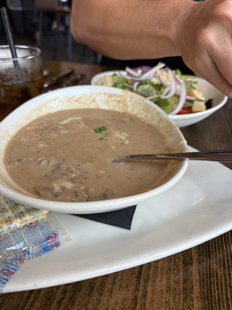 Okie_Rancher's tweet image. Best soup I’ve ever had at The Crain OKC. Date night with my wife just starting and the old fashioned and prime rib soup are insanely good. If in okc, you need to do this.