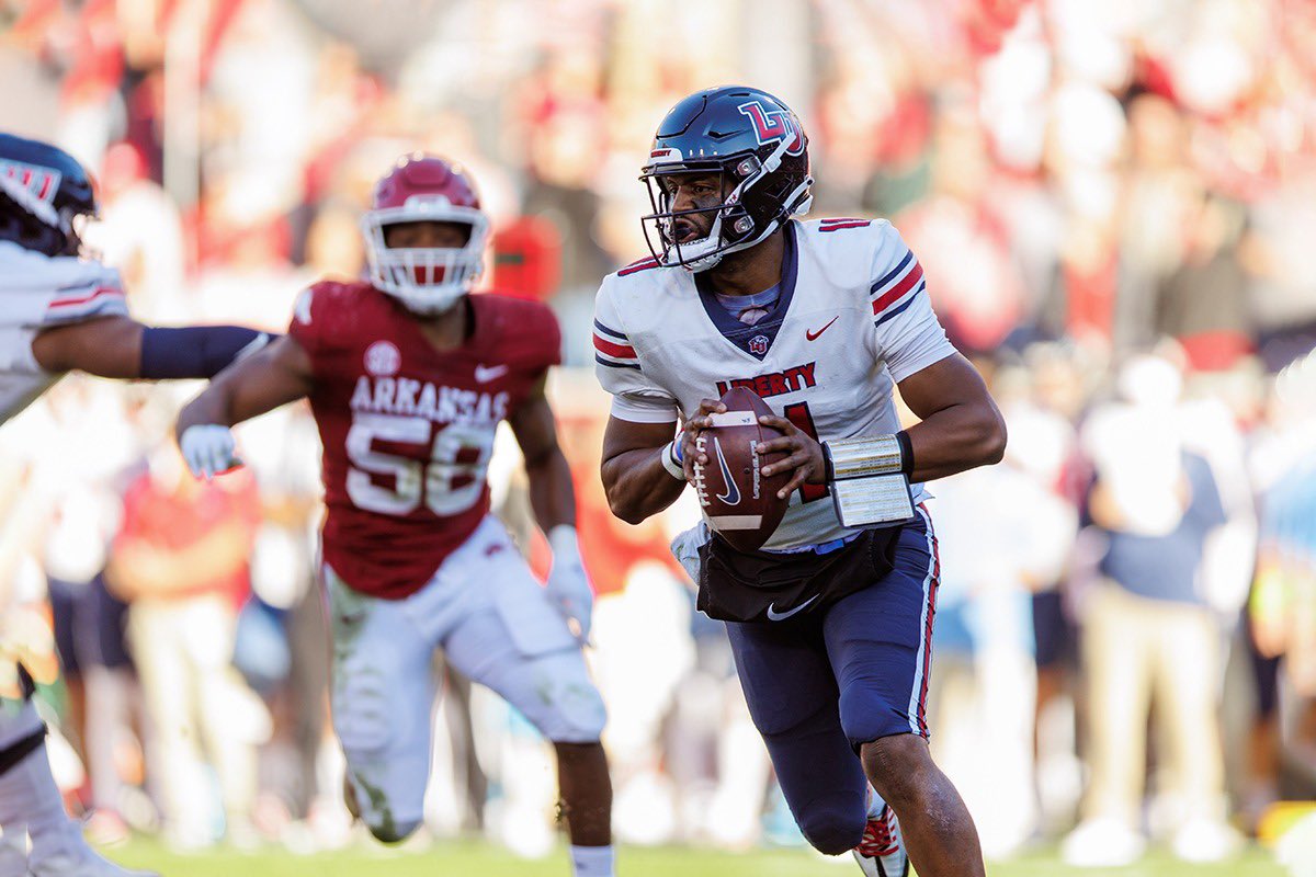 Benji8szn's tweet image. Blessed to receive an offer from Liberty University! @CoachJDon @chillbelton @winslowtwpfb @RivalsFriedman @BrianDohn247 @RivalsRichie @adamgorney @EdOBrienCFB @ChadSimmons_  @MohrRecruiting @SWiltfong_ @TheUCReport @mylesonetwo