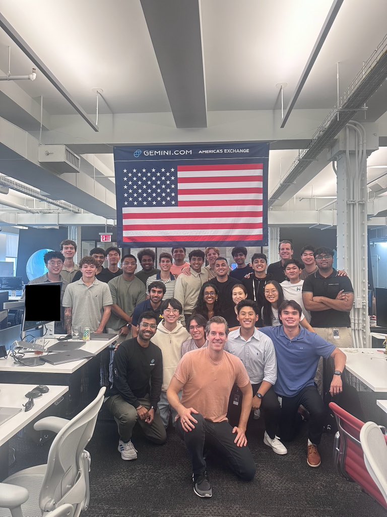 cameron's tweet image. Thursday with the genius @Gemini interns, Friday with @POTUS for the signing of the GENIUS Act stablecoin bill. What a week! 🇺🇸🚀