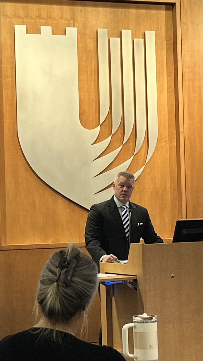 Dan Lorenz tweet media