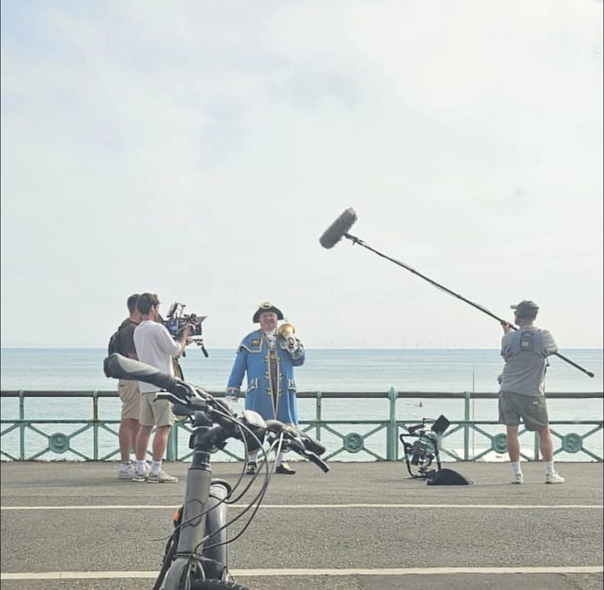 Look who was spotted on Brighton Seafront today? <a href="/BGT/">BGT</a> <a href="/GuildTownCriers/">AHGTC</a> #BGT <a href="/antanddec/">antanddec</a> #TownCrier <a href="/BrightonHoveCC/">Brighton & Hove City Council</a> Need their own Town Crier please.
