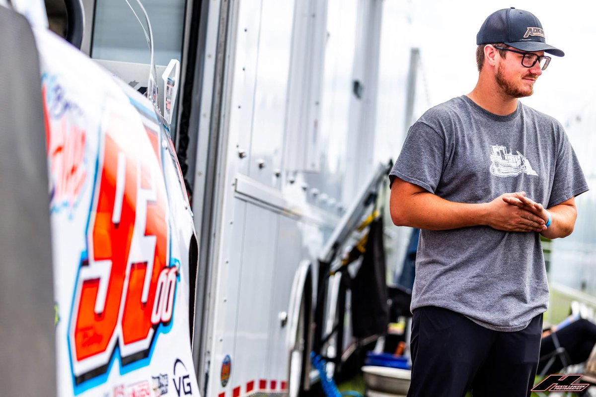 Night ✌🏼 at <a href="/HusetsSpeedway/">Huset's Speedway</a> is about ready to get underway. Root us on by watching LIVE on <a href="/FloRacing/">FloRacing</a> 🤘🏼

📸 Heath Lawson Photo