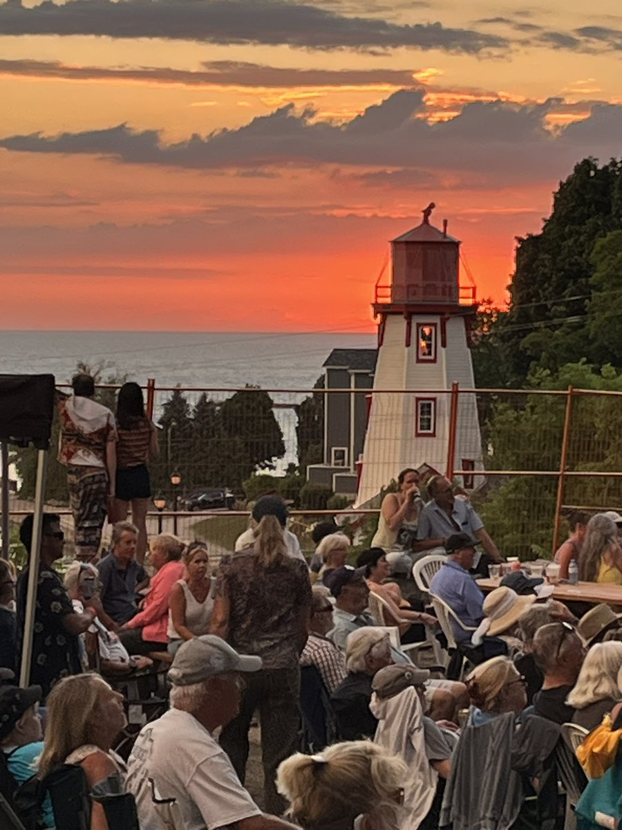 Congrats to #Kincardine’s  2025 #LighthouseBluesFestival Committee for achieving support from our government’s  #ExperienceOntario fund. You host a wonderful event that drew even more people than last year to  #LakeHuron’s shoreline to enjoy amazing musicians &amp; glorious sunsets!