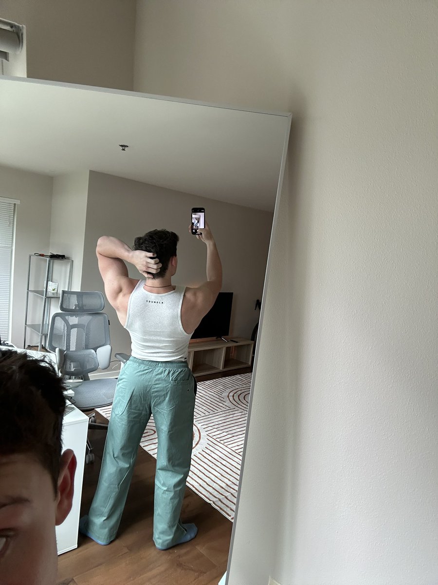 Putting together new gym fits &gt;&gt;