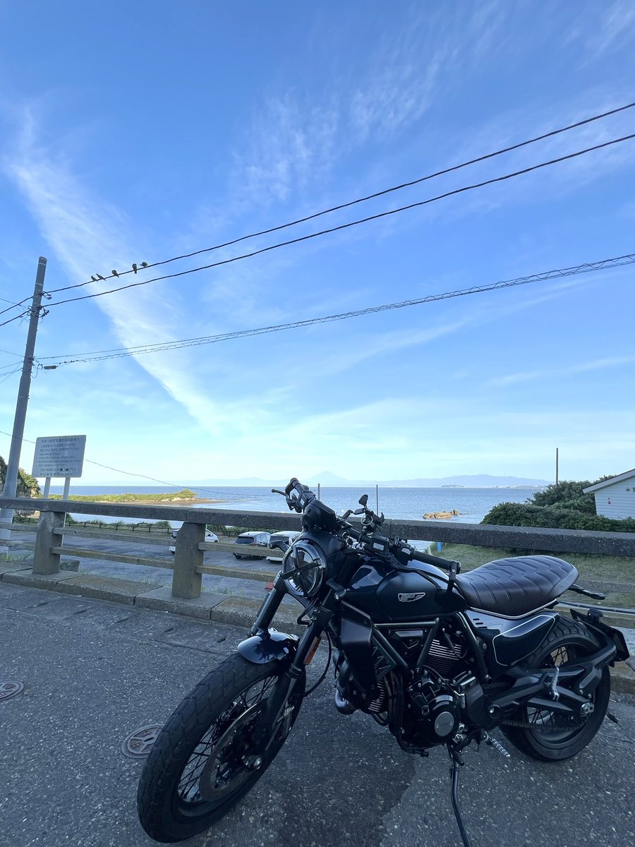 今朝のツーリングは長者ヶ崎海岸まで行って帰宅ー！
晴れてて景色最高でした！