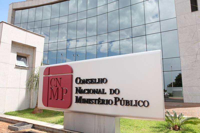 STF_oficial's tweet image. 📄 @STF_oficial abre inscrições para vaga de juízas e juízes no Conselho Nacional do Ministério Público. As pessoas interessadas em participar do processo seletivo têm até 28 de julho para se inscrever: bit.ly/inscricao-cnmp…
#PraTodosVerem: contém descrição da imagem