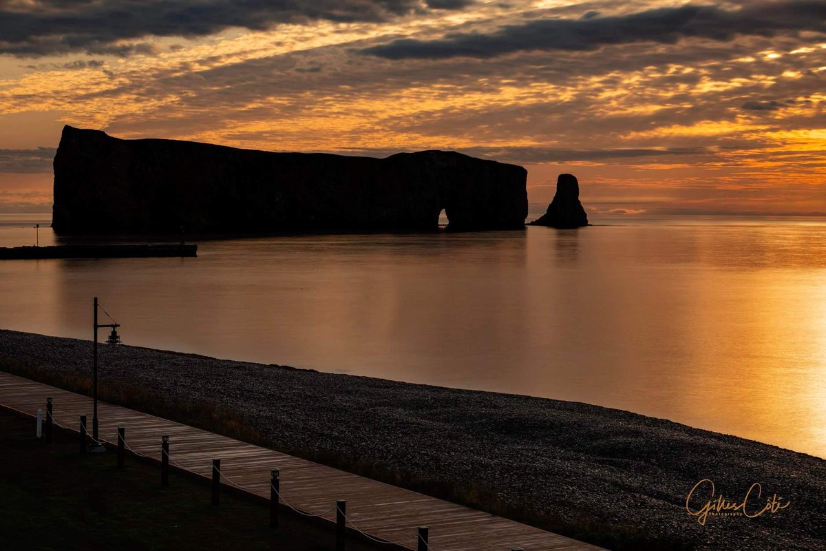 simontremblay81's tweet image. Le majestueux Rocher Percé à l’aurore... #Gaspésie #BeautéduQuébec
Une photo de Gilles Côté
Source: Communauté de Rivière-au-Renard