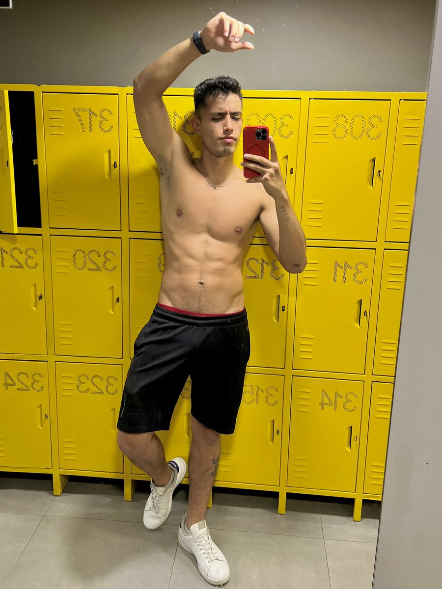 stivenr07_'s tweet photo. 🦾 Entrenamos! https://t.co/Efv0hHfaW1
