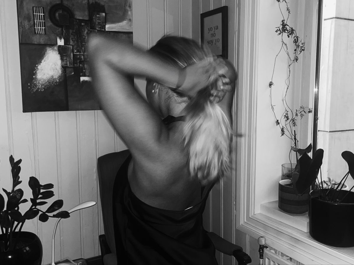 EvaWCountess's tweet image. Always alone 💔😔