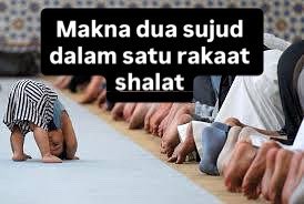 Makna dua sujud dalam satu rakaat Shalat

Mengapa kita sujud dua kali, bukan sekali? Sujud pertama adalah kejatuhan total. Saat dahi menempel pada tanah, lapisan ego runtuh. Gelar, harta, kebanggaan—lenyap seketika. Engkau kembali pada asal: debu rapuh menunggu tiupan rahmat. Di