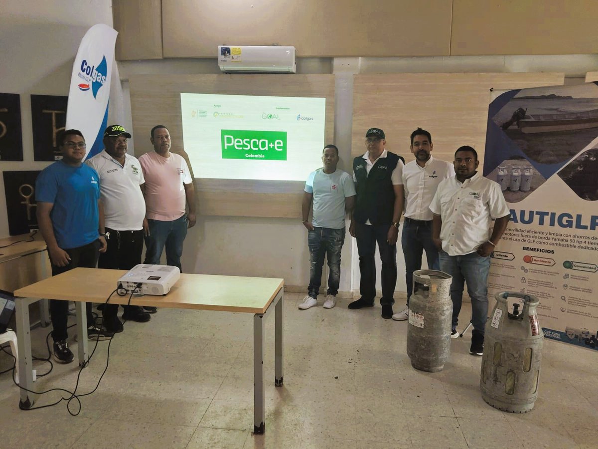 GOAL_Colombia's tweet photo. #HumanitarianInnovationFund | Pescadores de #LaGuajira - #Colombia participan en proyecto de innovación de energías limpias aportando a la protección del medio ambiente y la sostenibilidad del sector pesquero 🎣
Cuatro pescadores artesanales de Manaure #LaGuajira participaron del inicio del proyecto Pesca+e, una iniciativa de transición energética que promover soluciones energéticas limpias y sostenibles en comunidades pesqueras, que apoya @Irish_Aid - @IrelandColombia y el Fondo de Innovación de @GOAL_Global. “Estoy agradecido con GOAL, que pone la semilla en nosotros con este proyecto” expresó Josué, pescador.

#GOALContigo
#InnovationLab