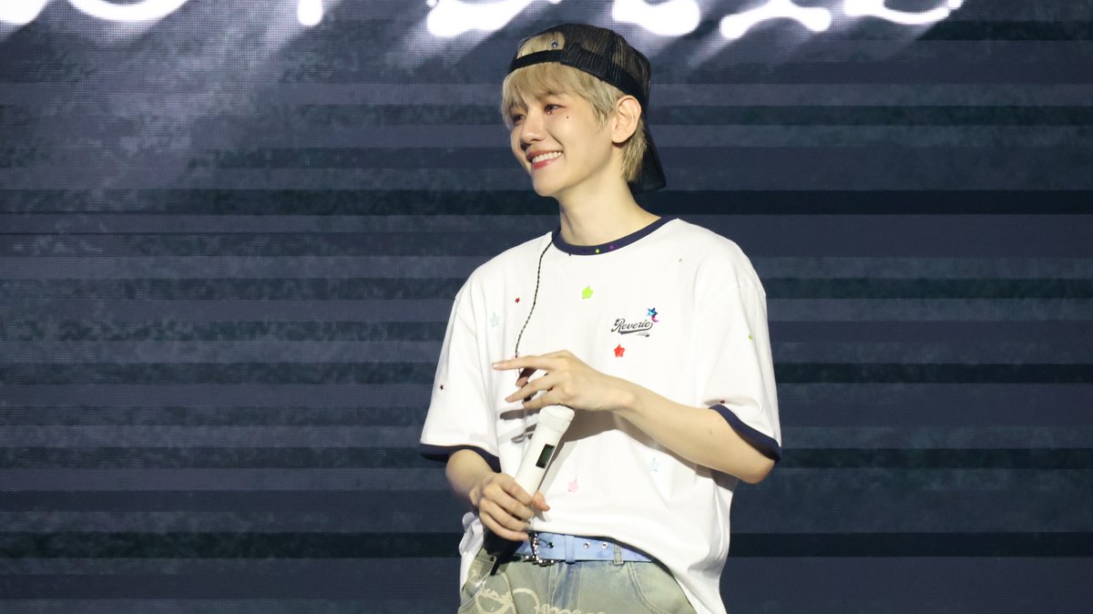 baekiii7's tweet photo. 250718 Baekhyun 

#백현✨ #백현콘서트 https://t.co/5mvlbxIB8P