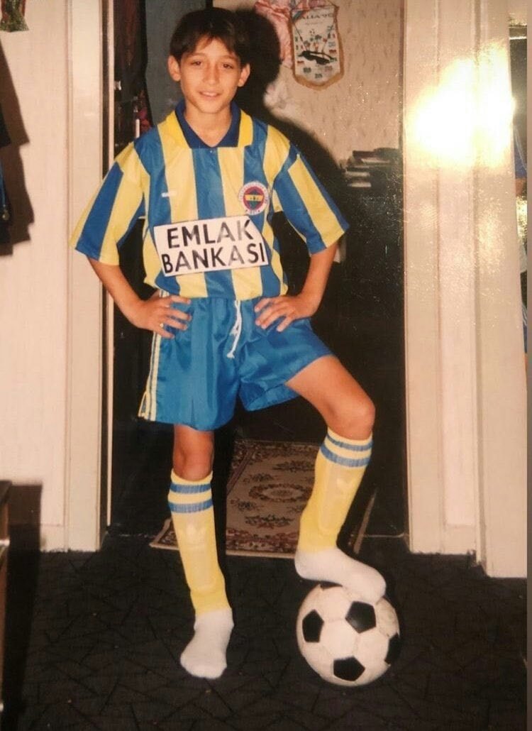 ÖZEL | Hakan Çalhanoğlu'nun çocukluk fotoğrafı 🟡🔵