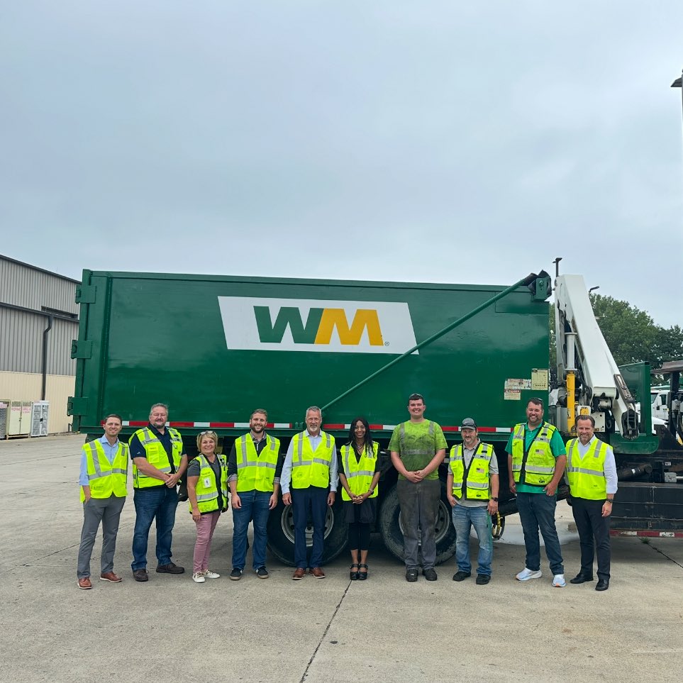 Toured Waste Management Hauling in Canal Winchester today with Mayor Joe Steager and Pickerington City Councilwoman Jaclyn Rohaly, joined by friends from the <a href="/OhioChamber/">Ohio Chamber</a> and @OhioMfg.

Grateful to the experts who keep things running and yes, I even dumped a few cans myself! 🚛♻️
