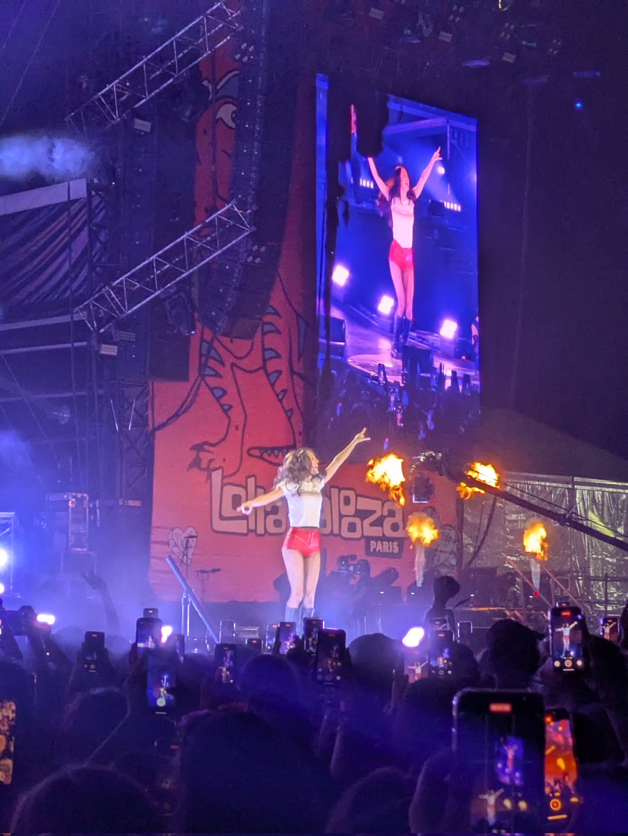 brecht_dp's tweet image. I have to say, Olivia Rodrigo gives a pretty impressive show