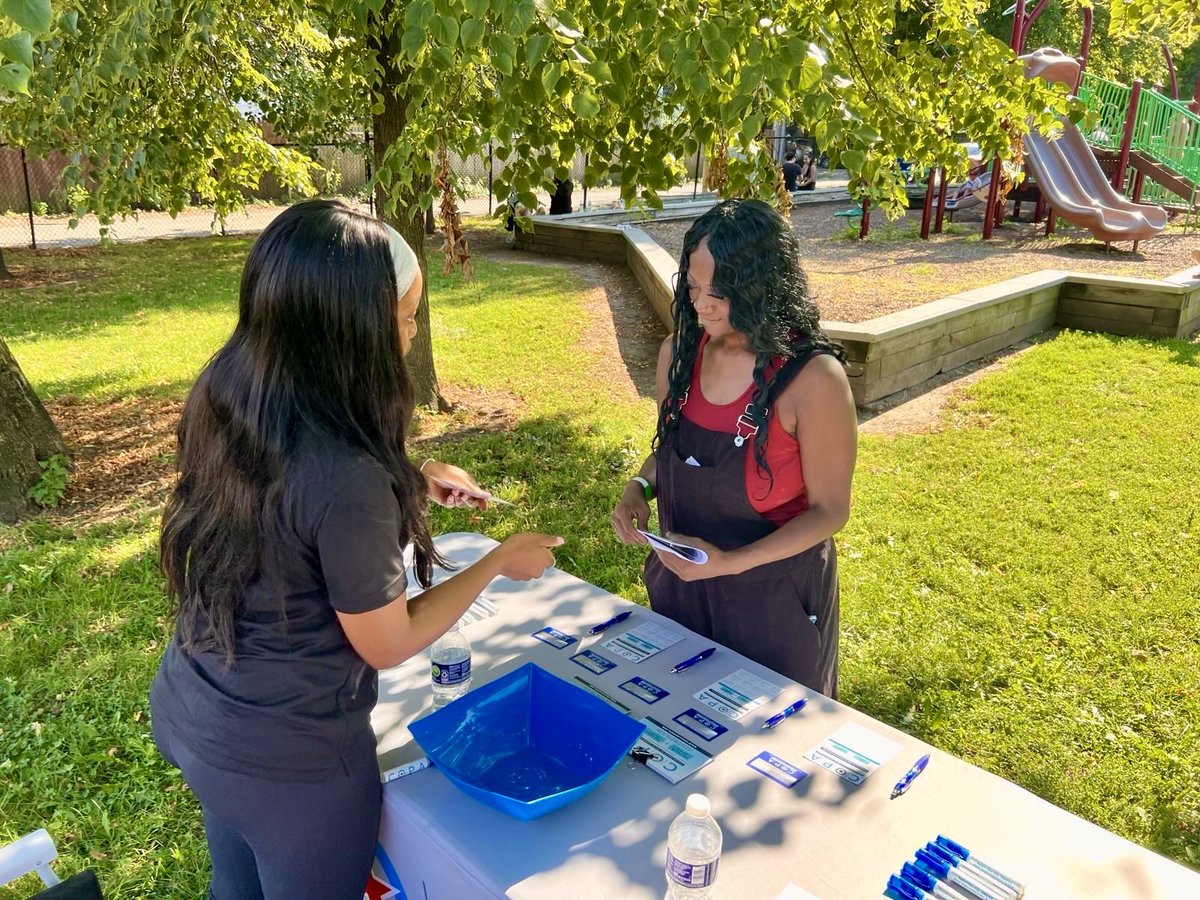 ChicagoCOPA's tweet image. Today, COPA attended the @NLCenters Beloved Community Bash at Harding Park. The bash included activities, resources, giveaways and food. COPA was giving out info on filing complaints and compliments for CPD. #COPAInTheCommunity