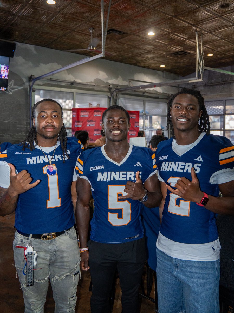UTEPAthletics's tweet image. Join us at The District for today’s coaches caravan! Also we want to welcome @Franchise2121 our new track & Field/Cross Country head coach.
#PicksUp