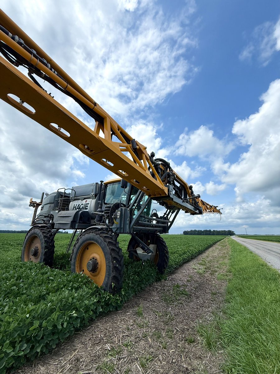Dr_Fleck's tweet photo. It was a good week of spraying soybean fungicide! https://t.co/43ezPZYsAq