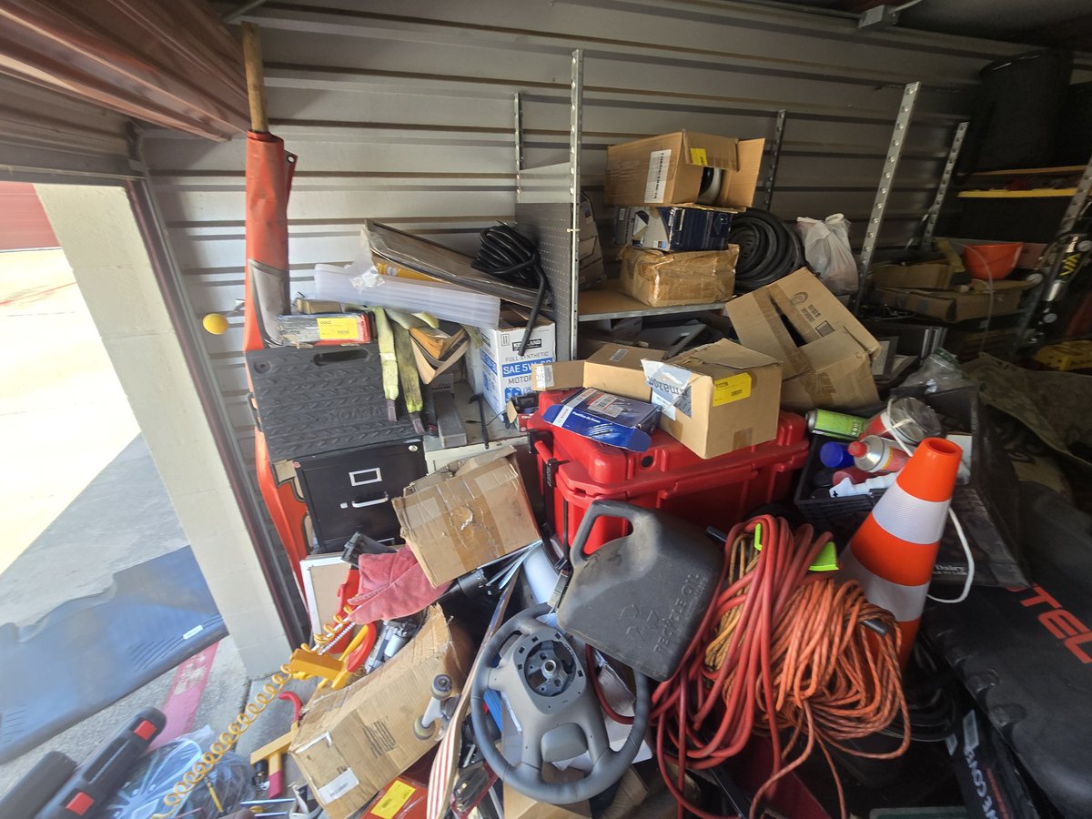 I won this storage auction for $1100. There's at least 4k-5k profit in just tools and parts in here. Absolutely insane. There's 3 massive tool boxes for the back of trucks underneath all of the stuff. I haven't even gone through a quarter of it yet 😂