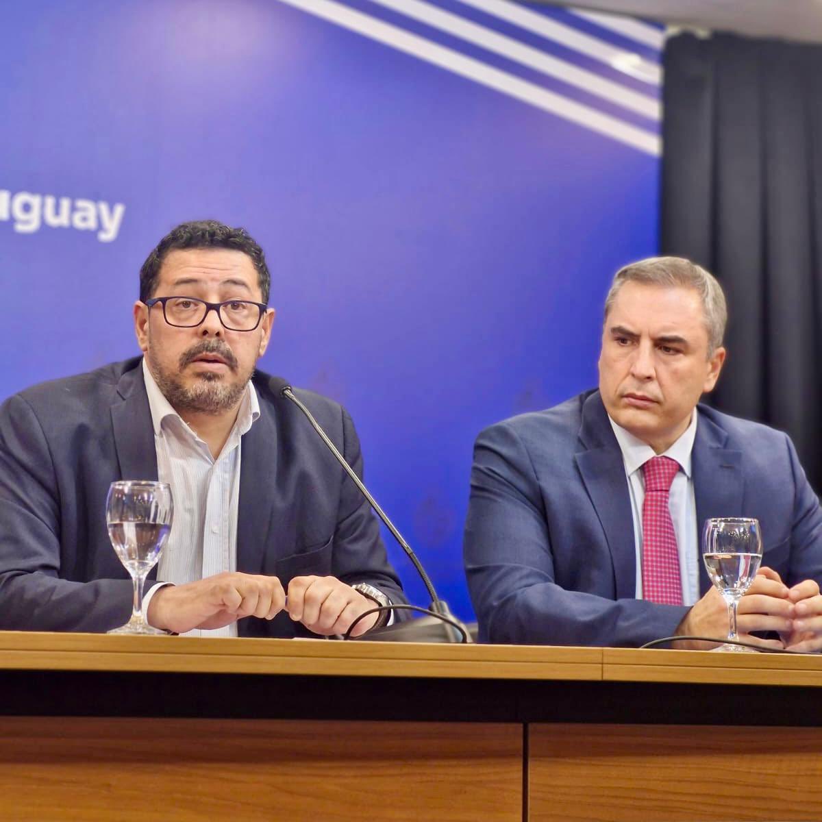 OSE_Uruguay's tweet photo. 🔄 Gobierno y OSE redefinen proyecto estratégico para el abastecimiento de agua potable.

Tras finalizar el período de evaluación, el Gobierno y OSE acordaron con el Consorcio Aguas de Montevideo dejar sin efecto la obra prevista en Arazatí. https://t.co/7sbNV9PBDj