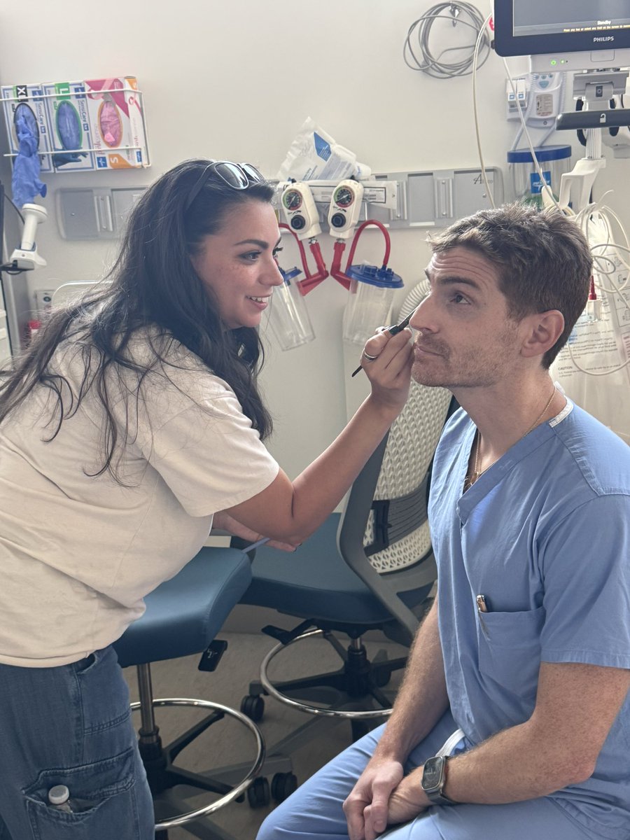 graffeo's tweet image. Just another day at the office! Proud to rep @OUHealth @OU_Neurosurgery and participate in a fun new take on "operative video" this week (s/o my co-star & OR tech extraordinaire #JordanRidge) π₯π€©π·π€³