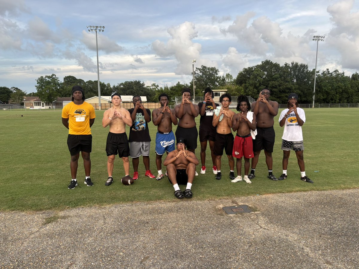 Cameron Clark (@cameron_clark60) on Twitter photo Got that extra work in with my guys 💯🤞🏾
<a href="/jordanramsey_4/">Jordan Ramsey</a>
<a href="/Jeff_Cabrera_/">Jefferson Cabrera</a>
<a href="/jayden_ramsey15/">Jayden ramsey</a>
<a href="/masontheflash23/">Mason “The Flash” Fields</a>
<a href="/BiloxiFB/">Biloxi High Football</a> Got that extra work in with my guys 💯🤞🏾
<a href="/jordanramsey_4/">Jordan Ramsey</a>
<a href="/Jeff_Cabrera_/">Jefferson Cabrera</a>
<a href="/jayden_ramsey15/">Jayden ramsey</a>
<a href="/masontheflash23/">Mason “The Flash” Fields</a>
<a href="/BiloxiFB/">Biloxi High Football</a>