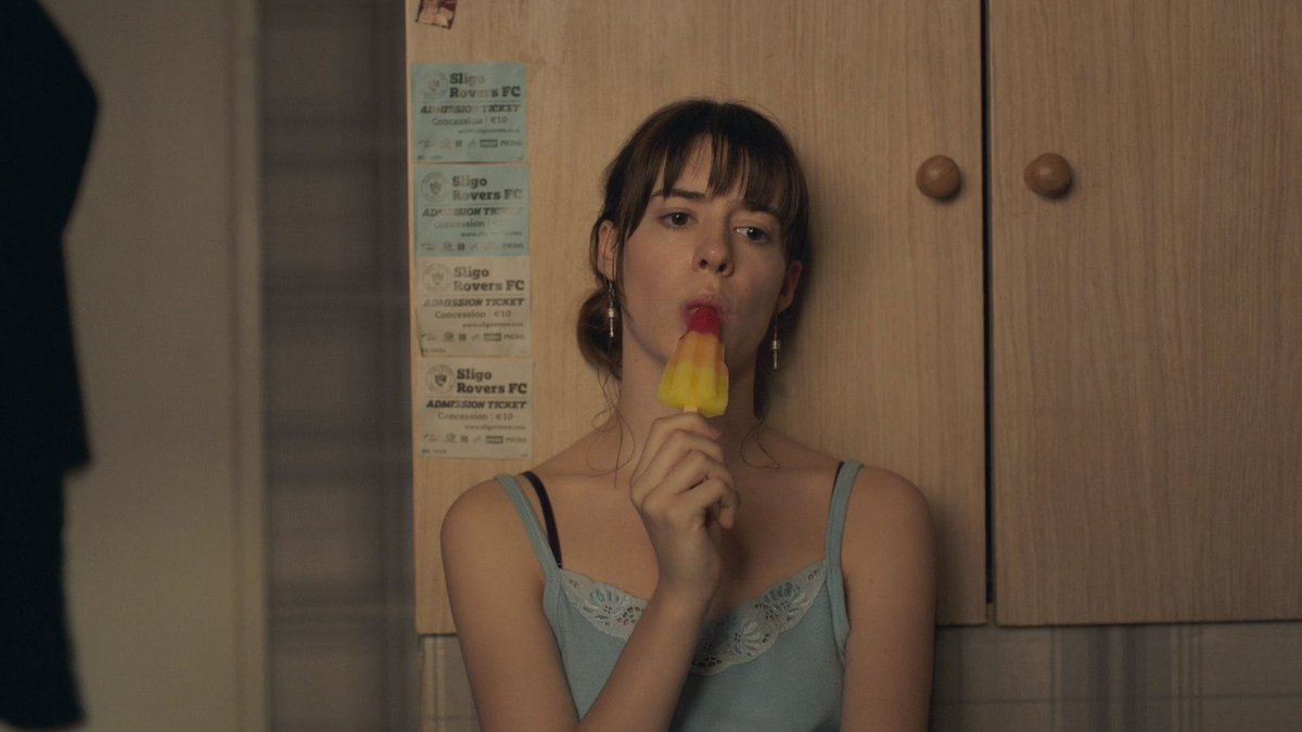oneperfectscene's tweet image. normal people (2020)