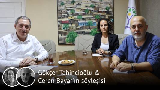 🔴 DEM Parti Eş Genel Başkanı Tuncer Bakırhan:

💬 ‘Ben masaya oturmam, demokrasi yok’ diyorlar. E dün var mıydı demokrasi? Dün İmamoğlu yoktu, Demirtaş, Yüksekdağ vardı. Dün Şişli Belediyesi yoktu, benim eş başkanı olduğum Siirt vardı

💬 Bugün mü yargı taraflı davranıyor?
