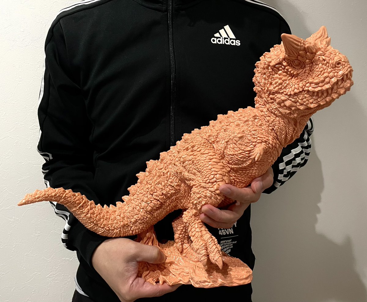 ヤバいです！
原型制作ねんど星人「カルノタウルス」未塗装ソフビキットの追加生産分を7月27日（日）ワンダーフェスティバル会場にて販売します！

ご予約も受付中！下記をタップ

forms.gle/NkfVtyYTPxqVNQ…

#ワンフェス　＃ねんど星人　＃ソフビ