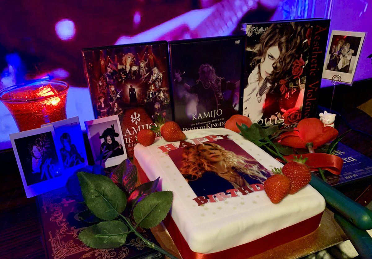 lestaesthetic's tweet photo. Happy Birthday, @KamijoOfficial ❤️🎉🎂✨
お誕生日おめでとうございます！ https://t.co/nUx3qJ5TOj