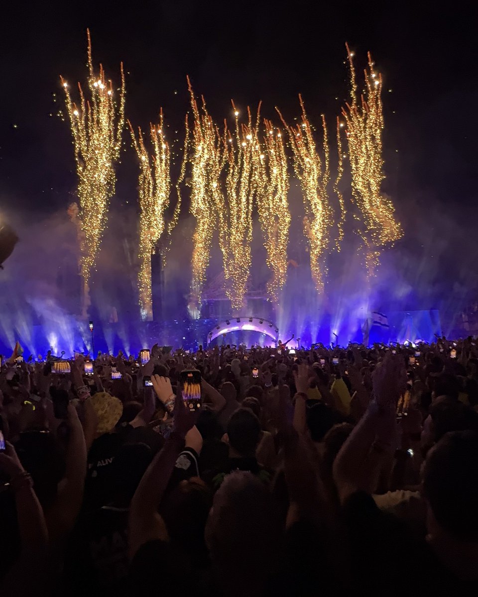 Dancing Astronaut tweet media