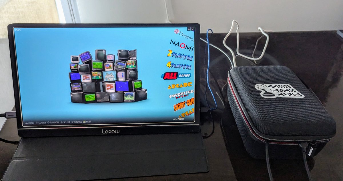 DownBackClub's tweet image. introducing the downback box ↙️
a portable emulator with 4000+ arcade and retro games
available for freeplay at all of our events
