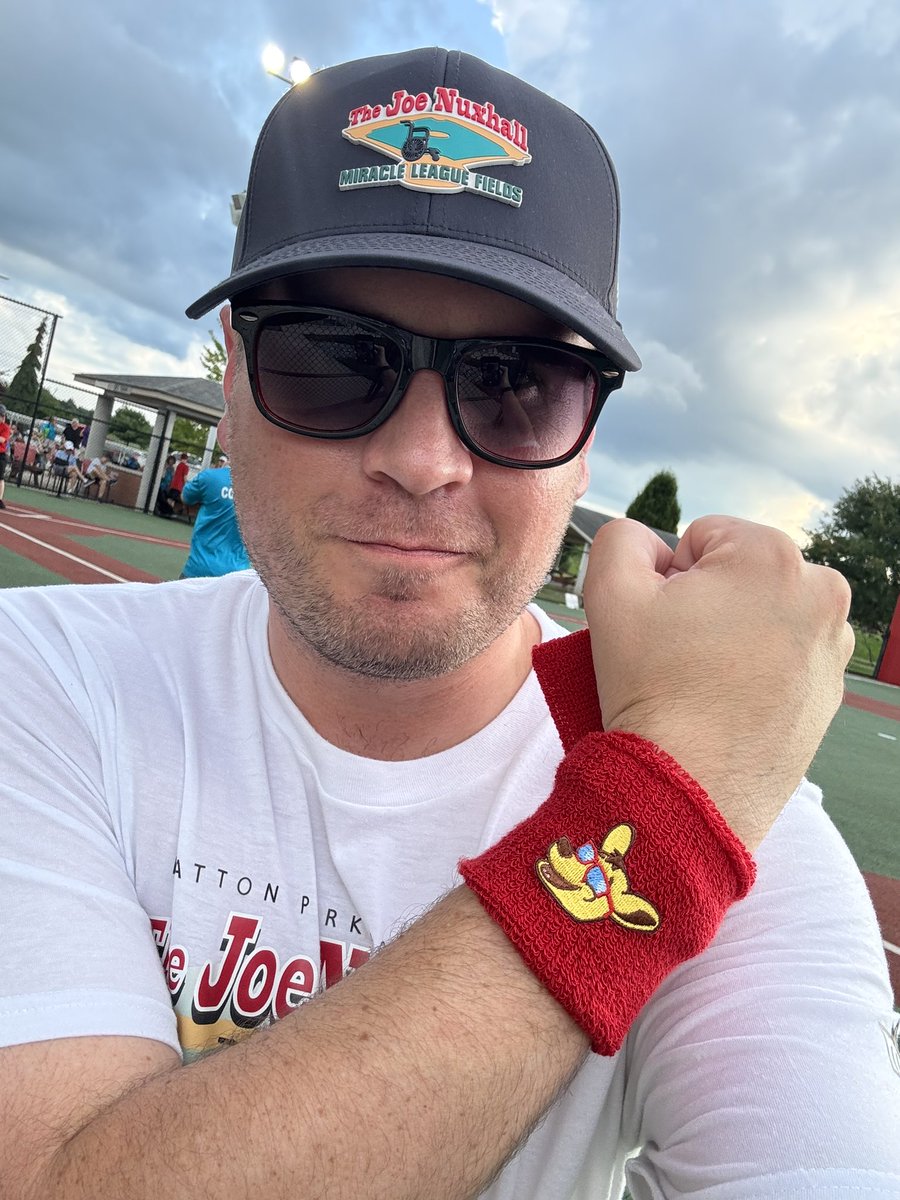 NuxhallMiracle's tweet image. You sweaty? We’re ready. 😎
Free Joey sweatbands and sunglasses while they last here on Joe Cool Night with our Therapeutic Recreation For The Disabled Inc. Adult League!