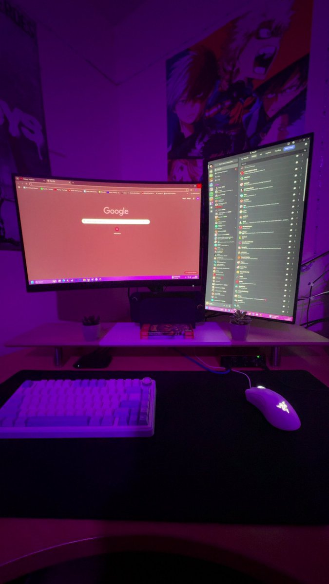 moikbuscus's tweet image. New 2nd monitor came