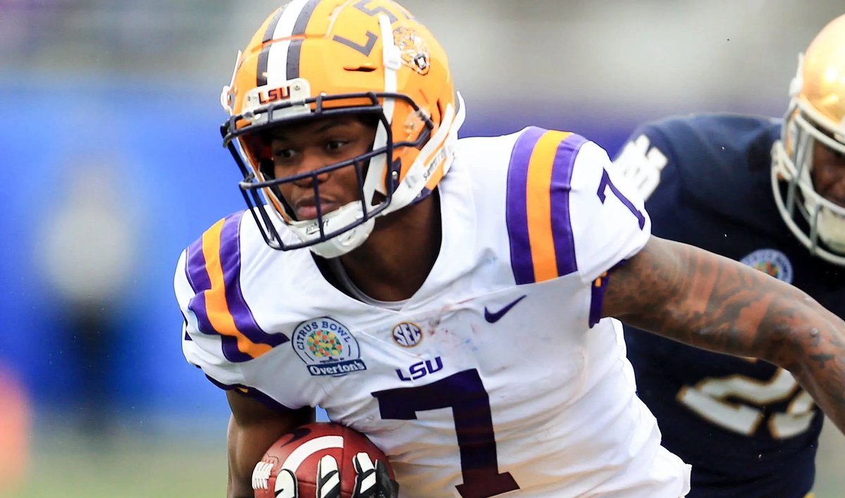 vintagelsuftb's tweet image. It's LSU Legacy Day (7/18). Go hug a #7 or #18 Tiger today!