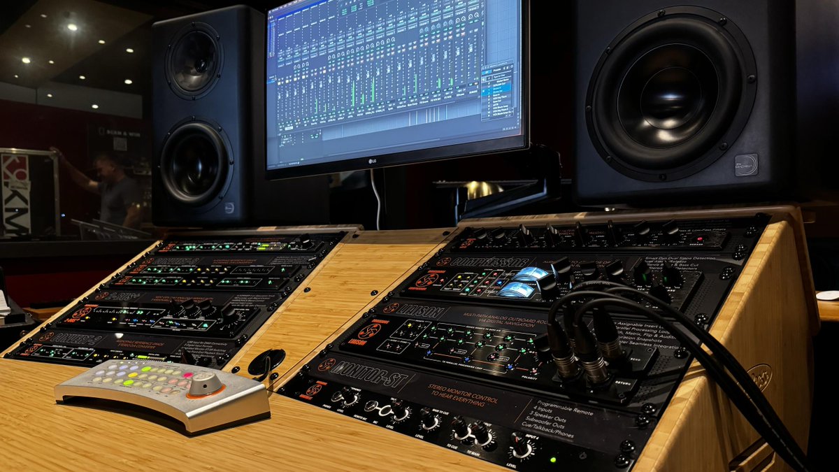 exmachinasound's tweet image. @Dangerous_Music and Ex Machina@ExMachinasound are headed to Gearfest UK at @tileyardlondon this Saturday—and we’re bringing the goods.

Come demo our SYSTEM COMPLETE console and Ex Machina’s precision studio monitors.

See you there!

#dangerousmusic #exmachina #mixdifferent