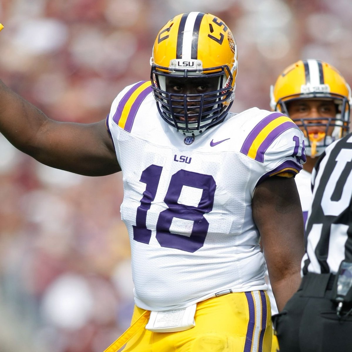 vintagelsuftb's tweet image. It's LSU Legacy Day (7/18). Go hug a #7 or #18 Tiger today!
