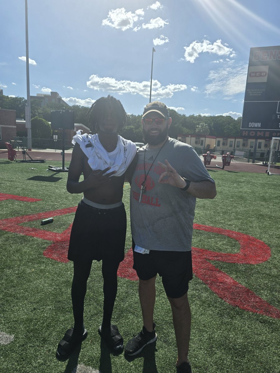 Thank you coach <a href="/_CoachOlson/">Ben Olson</a> <a href="/CoachJimGush/">Jim Gush</a> for allowing me to display my talents and helping me get better today. Today was a day to remember as I had 5/5 wins in 1 on 1’s against 2026 players, sadly I had no videos taken. Thank you incarnate word university.🙏🏾