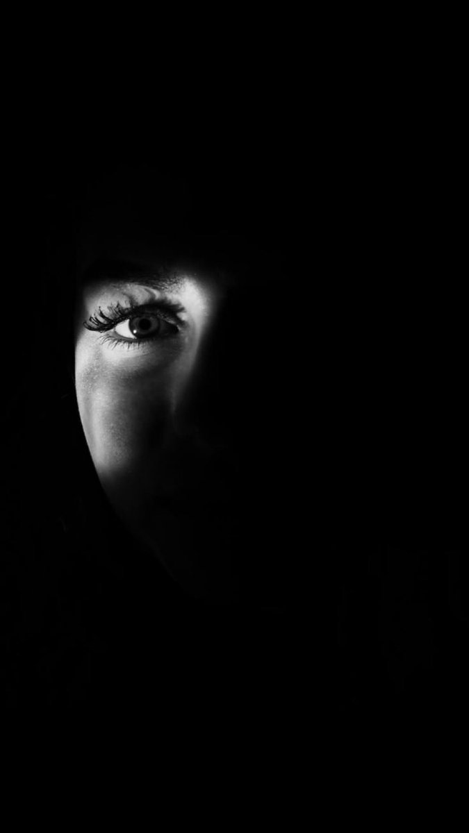 الأحلام هِي تمرّد العَقل على حدود المُمكِن
.
.