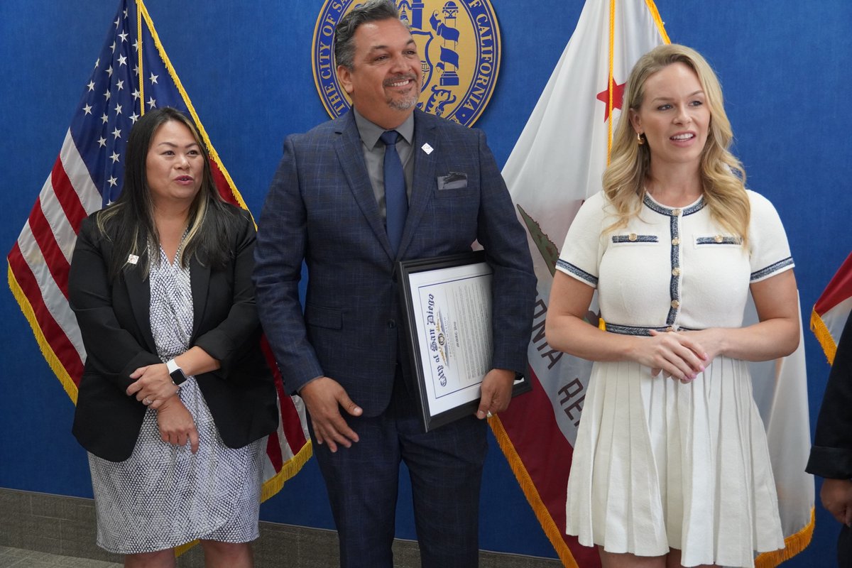 MayorToddGloria's tweet image. Presented a proclamation to @MAAC_1965 in honor of their 60th anniversary. For six decades, MAAC has empowered San Diegans through housing, education, economic mobility, and health services. Grateful for their continued leadership and impact. #Forward #ForAllofUs