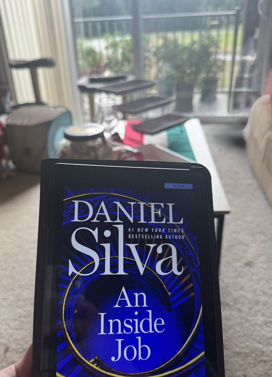 MelanieG_Writer's tweet image. My pre-ordered copy of @danielsilvabook’s new book was supposed to be here today. Had a food themed reading weekend planned. Of course, it’s delayed! 😫 Ebook will have to suffice because I’m not waiting to read. And still doing the themed weekend, living virtually in Italy 🇮🇹