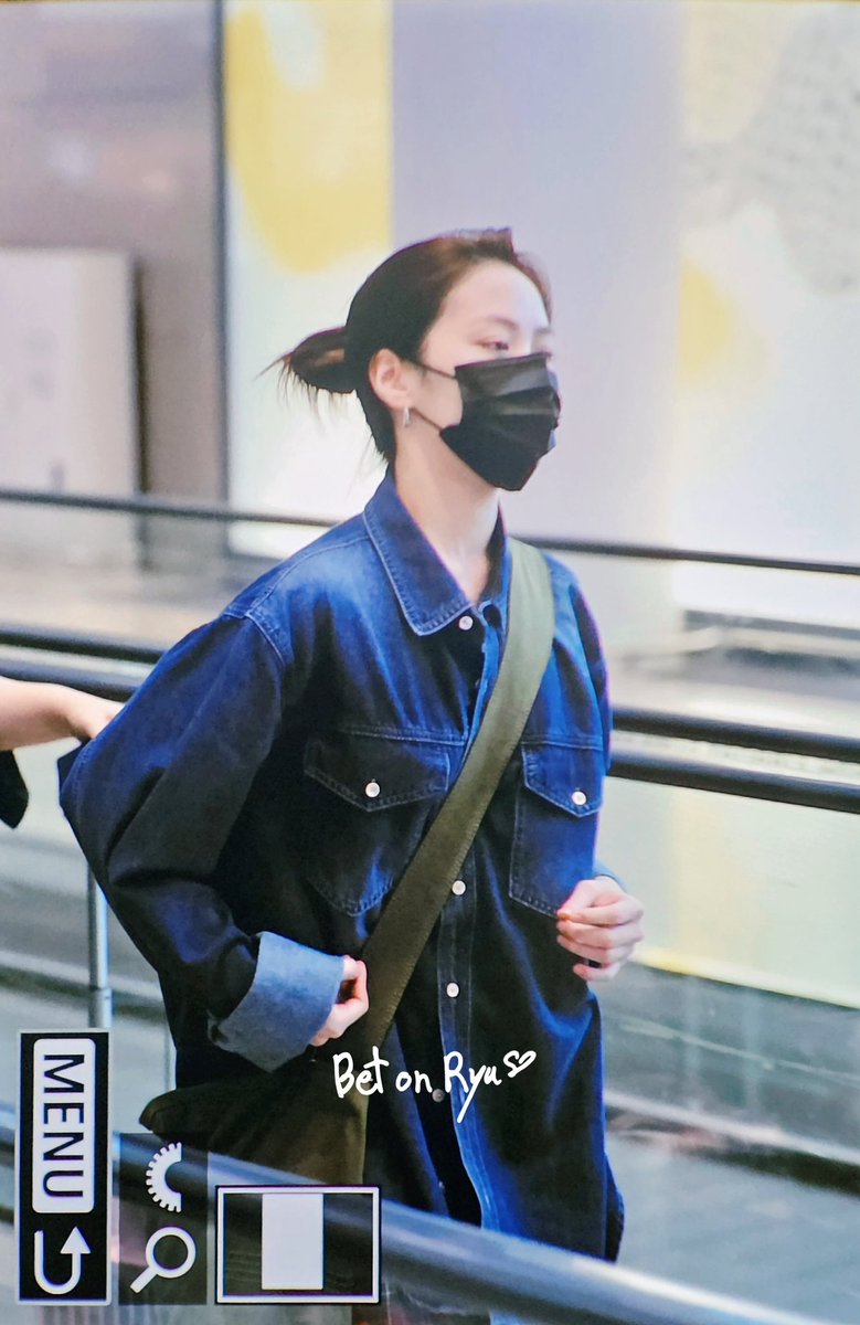 betonryu_srj's tweet image. 250719 ICN 상해가쟈~ 

#ITZY #있지 #RYUJIN #류진
@ITZYofficial