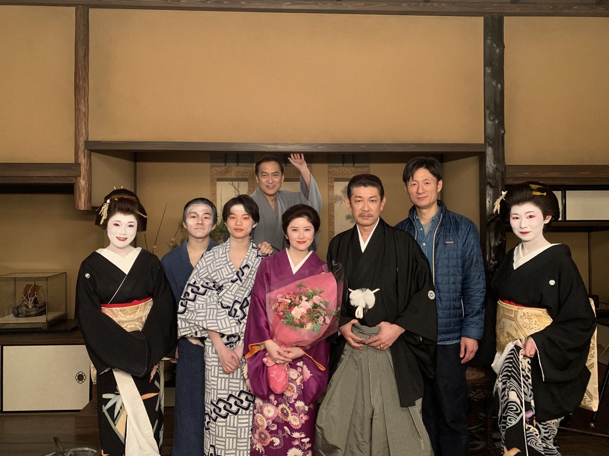 kokuhou_movie's tweet image. 𖡼⊹𑁍 クランクアップ 𑁍⊹𖡼
🪭立花マツ 役┋宮澤エマさん
組長の妻、
そして喜久雄の親として。
様々な表情で観るものを魅了𓈒𓂂𖡼
映画『国宝』
大ヒット上映中🎬⸝⋆⸝⋆