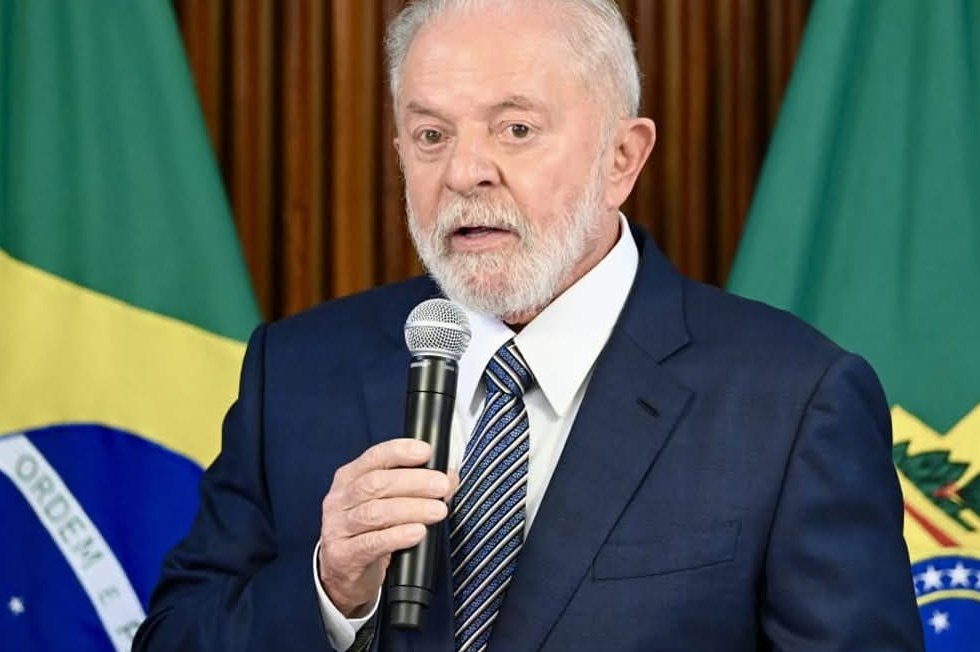 رئيس البرازيل:

 ترامب انتخب رئيسا لأمريكا وليس إمبراطورا للعالم.. ولن أتلقى أوامر منه