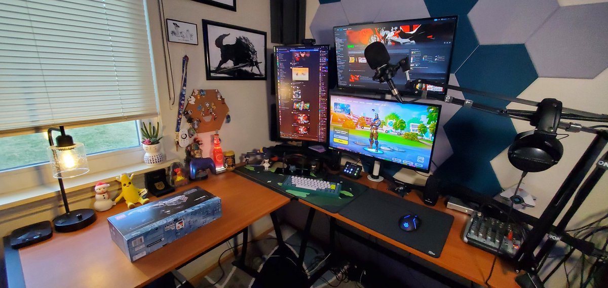 Monejhatv's tweet image. Setup check, rate and even post your own in the comments.
👁 👁
Live with lego building at around 8:30-9pm est.