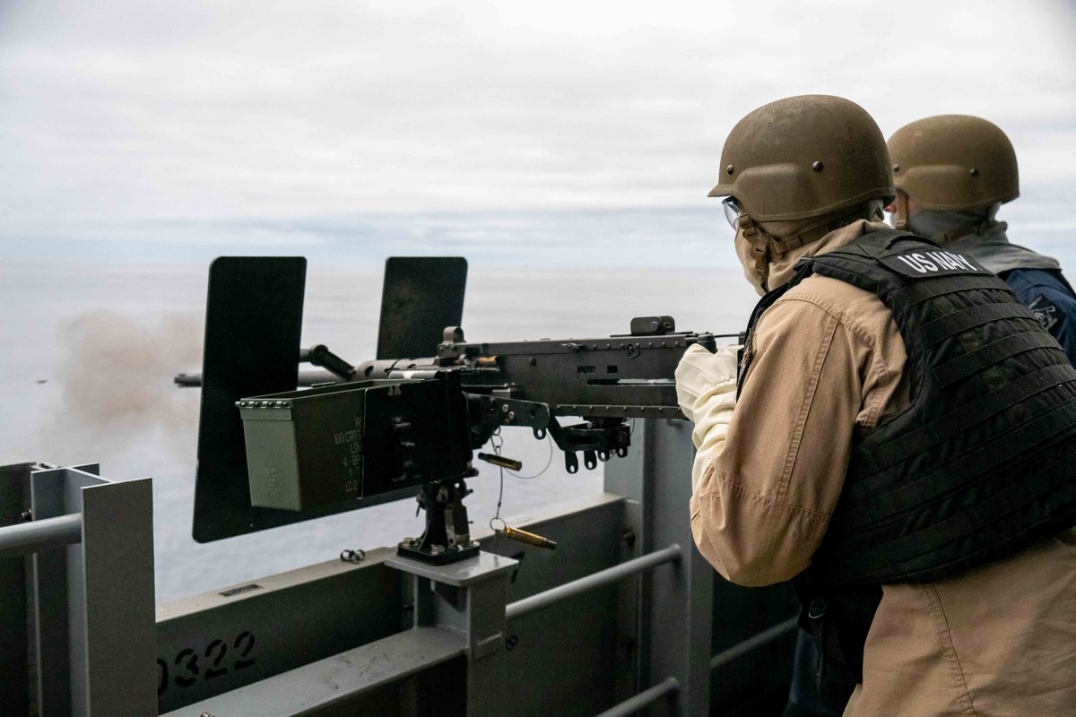USPacificFleet's tweet image. 💥 #LiveFireFriday around the #USPacificFleet! ⚓🇺🇸
@USNavy & Royal Thai Navy EOD members conduct range training during CARAT Thailand 2025, and the USS Theodore Roosevelt & USS Abraham Lincoln conduct live-fire exercises in the Pacific Ocean.
#Warfighting #Lethality