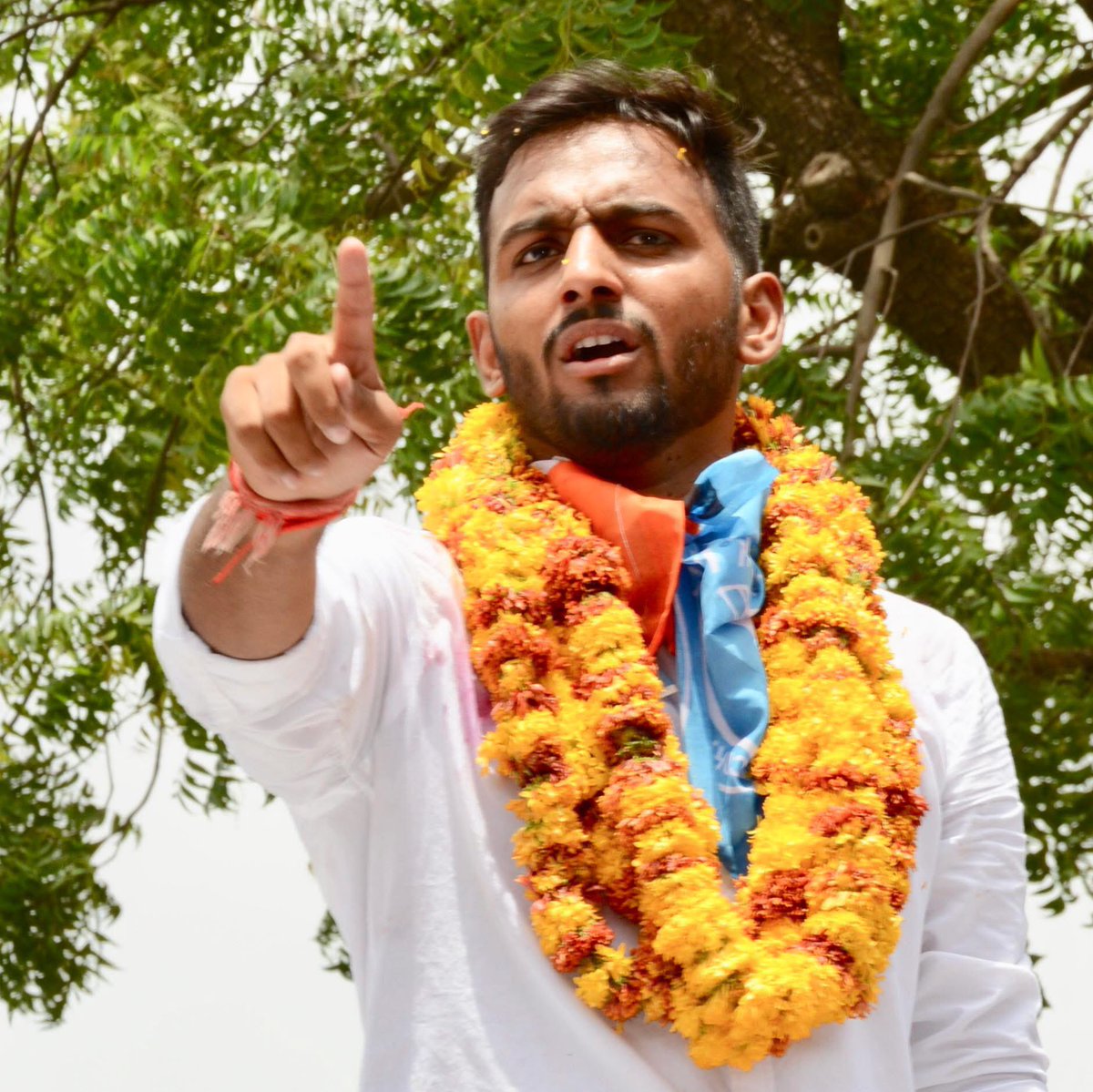 Rajsthanikaka's tweet photo. छात्र राजनीति से निकले युवा नेता @Mahaveergurjar_ को NSUI का छतीसगढ़ प्रभारी और @RanverSinghania को हरियाणा का प्रभारी बनाया गया है , ऐसी अहम जिम्मेदारी विधायक बनने से पहले मुकेश भाकर और मनीष यादव को भी मिल चुकी है 🙏 https://t.co/KWZuCUOcsD