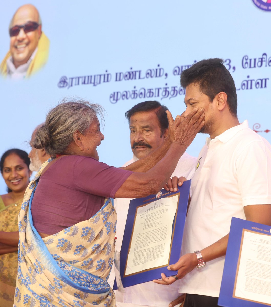 Deepanboopathy's tweet image. Leader who listens, acts, and delivers – @Udhaystalin making real change on the ground