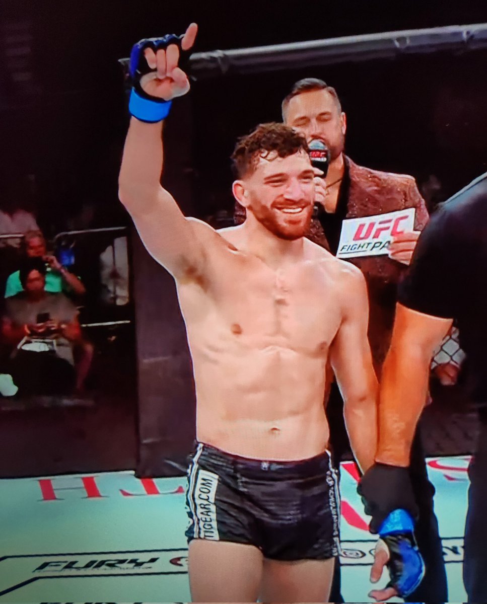 FightersFirst's tweet image. Winner. Let's go 🔥🔥🔥
FF x Robert Varricchio | fightersfirst.shop/collections/ro…