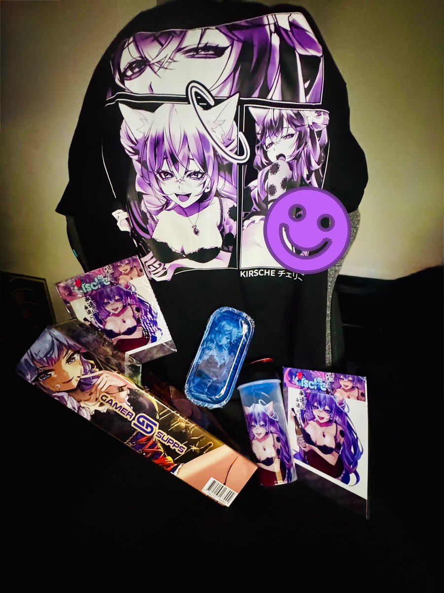 iambinarymind (@iambinarymind) on Twitter photo My EXCELLENT <a href="/KirscheVerstahl/">Kirsche 🥥 🧁</a> merch from <a href="/GamerSupps/">Gamer Supps®</a> has been successfully received! 🥳 (the long rectangular box holds a sweet bigu desk pad with the art shown on said box)
Smiley face added in post, so as not to overexcite any Honorable Chatters 😉 My EXCELLENT <a href="/KirscheVerstahl/">Kirsche 🥥 🧁</a> merch from <a href="/GamerSupps/">Gamer Supps®</a> has been successfully received! 🥳 (the long rectangular box holds a sweet bigu desk pad with the art shown on said box)
Smiley face added in post, so as not to overexcite any Honorable Chatters 😉